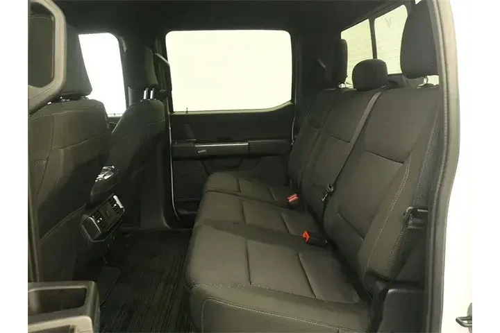 $39970 : Ford F-150 2023 4x4 XLT 4dr image 10