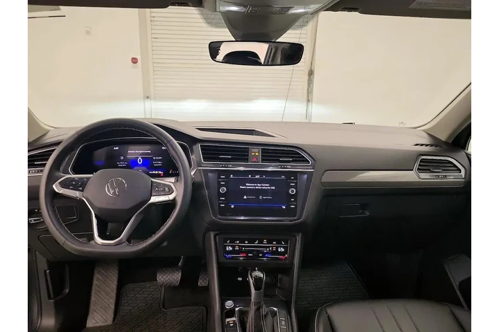 $27998 : Volkswagen Tiguan 2024 SE 4d image 9