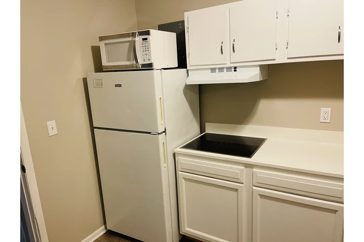 $1300 : Apt Decatur, 2 cuartos 1 bano image 5