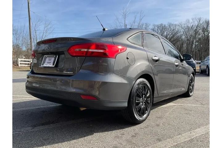 $7985 : Ford Focus 2016 S 4dr Sedan image 5