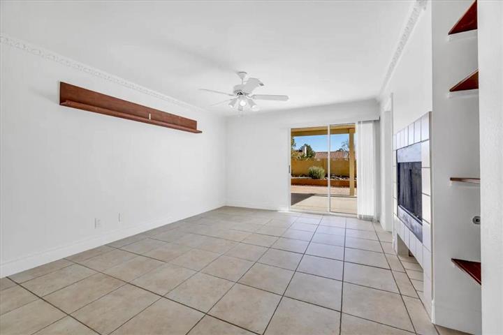 $1475 : North Las Vegas - Apply Now image 7