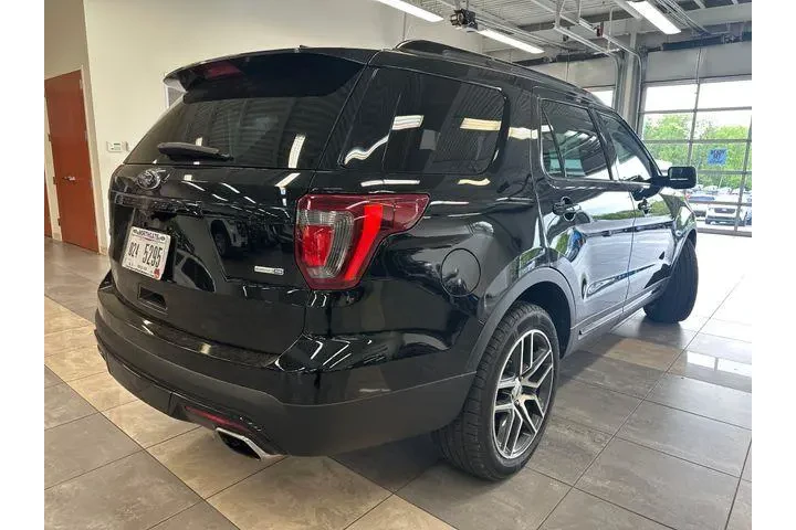 $13000 : Ford Explorer 2017 AWD Sport image 10