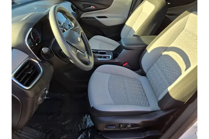 $23992 : Chevrolet Equinox 2024 LS 4d image 10