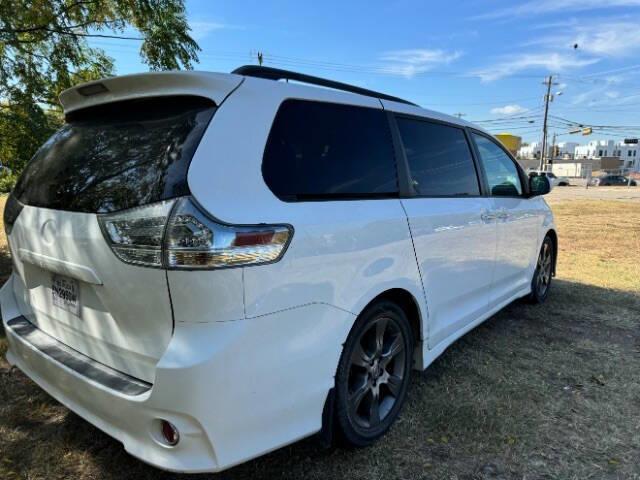 $18995 : 2016 Sienna image 5