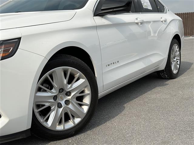 $24997 : Pre-Owned 2018 Impala LS image 9