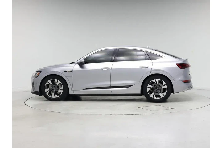 $32998 : Audi e-tron Sportback 2022 A image 3