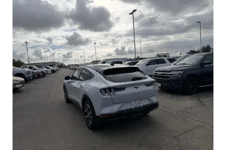 $31800 : Ford Mustang Mach-E 2023 Pre image 4