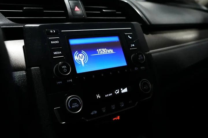 $15592 : 2020 Civic Sedan image 9