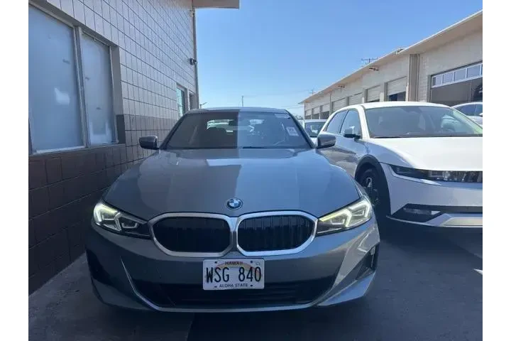 $27885 : BMW 3 Series 2023 330i 4dr S image 2