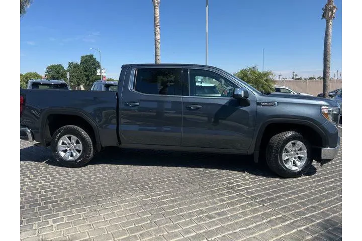 $29995 : GMC Sierra 1500 2020 image 5