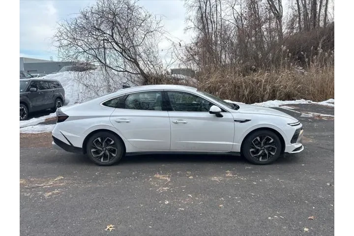 $20900 : Hyundai SONATA 2024 AWD SEL image 2