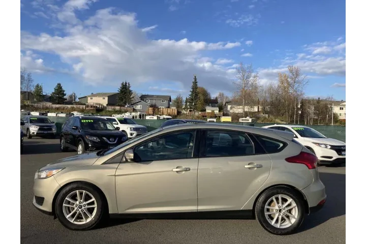 $6999 : 2016 Focus SE image 9