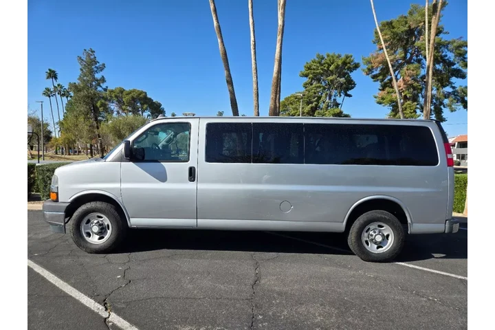 $22995 : 2017 Express Passenger image 6