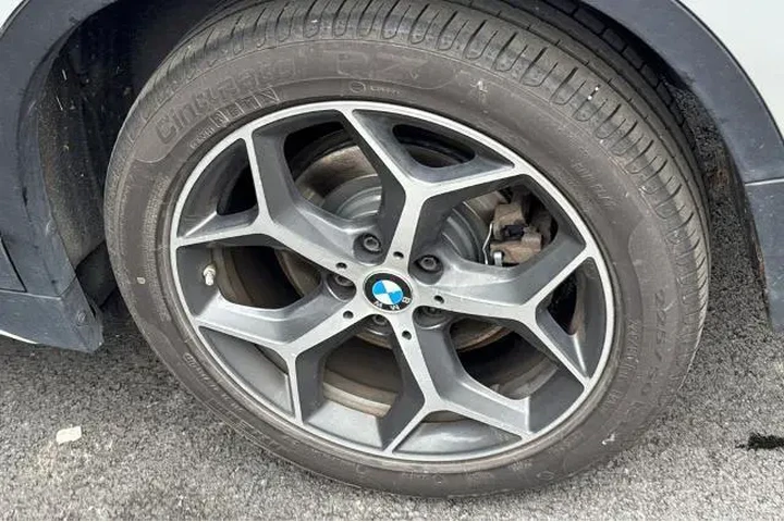 $12947 : BMW X1 2017 sDrive28i 4dr SU image 4