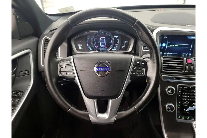 $15998 : Volvo XC60 2016 T5 Drive-E P image 10