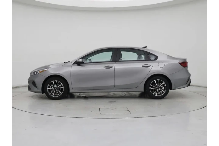 $18998 : Kia Forte 2023 LXS 4dr Sedan image 3