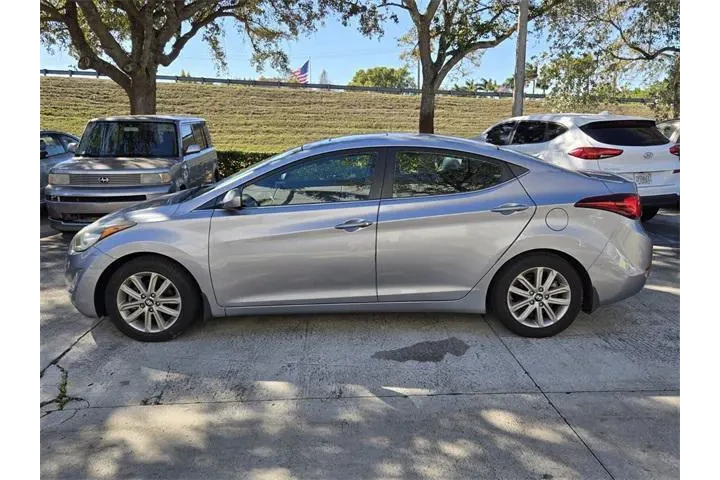 $9542 : Hyundai ELANTRA 2015 SE 4dr image 8