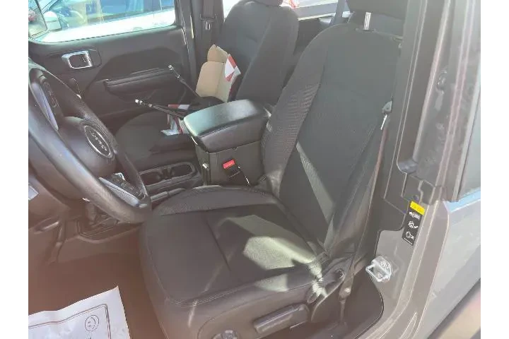 $29995 : Jeep Wrangler 2020 4x4 Sport image 8