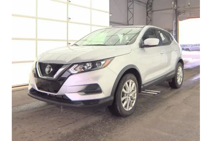 $14399 : Nissan Rogue Sport 2021 S 4d image 2