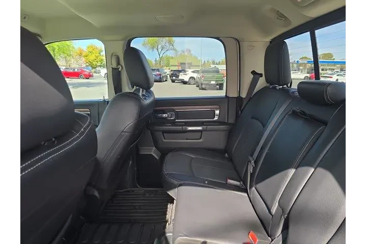 $29995 : Ram 1500 2018 4x4 Laramie 4d image 8