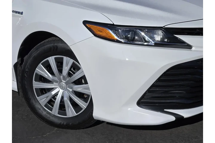 $16888 : Toyota Camry Hybrid 2018 LE image 9