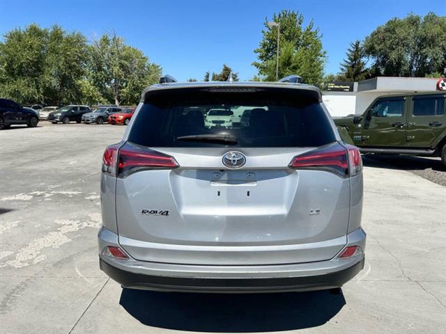 $17999 : 2016 RAV4 LE image 10