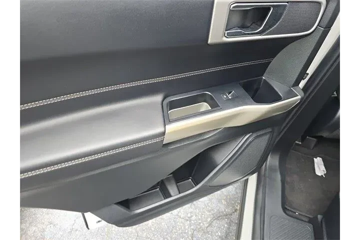 $21990 : Ford Explorer 2021 XLT 4dr S image 10