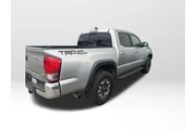$27229 : Toyota Tacoma 2016 4x2 SR5 V thumbnail