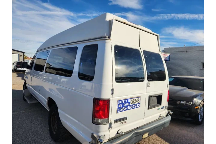 $13900 : 2013 E-Series image 2