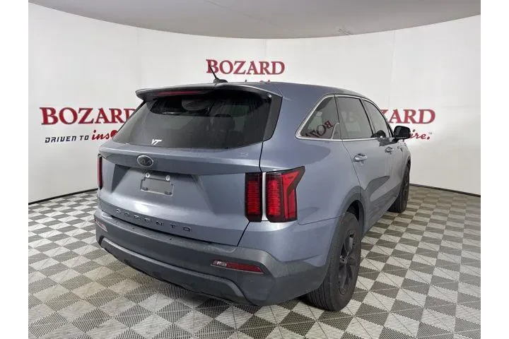 $16000 : Kia Sorento 2021 LX 4dr SUV image 8