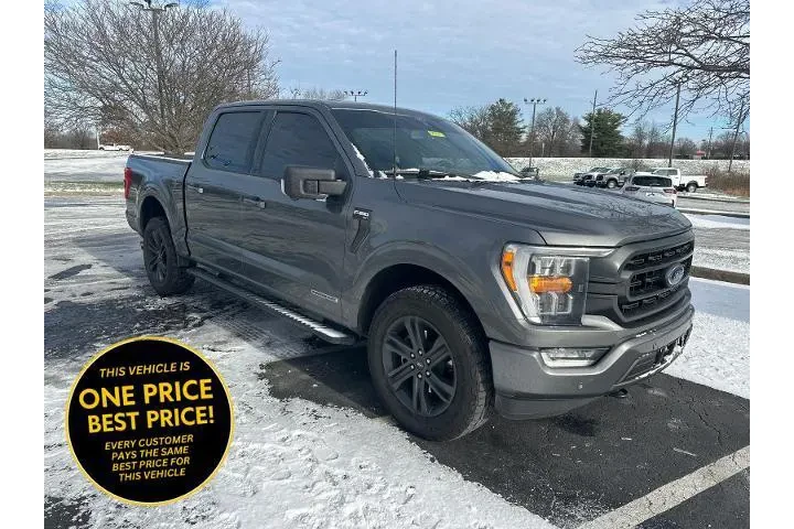 $33000 : Ford F-150 2021 4x4 XLT 4dr image 1