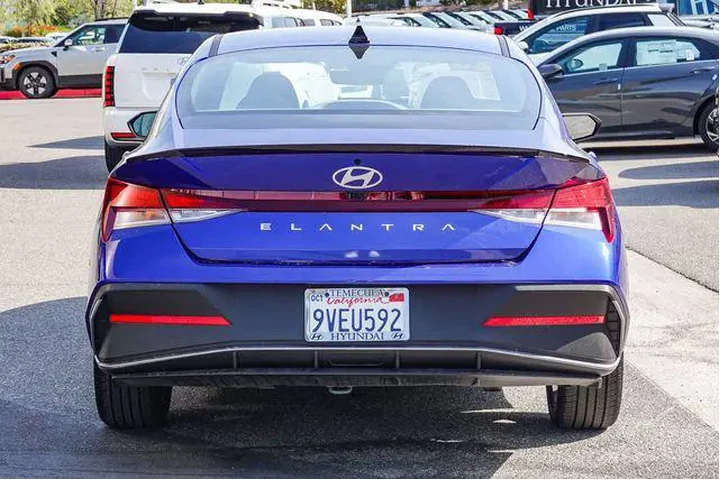 $21000 : Hyundai ELANTRA 2025 SEL Spo image 6