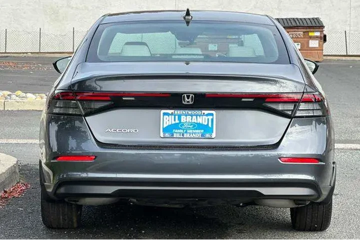 $24996 : Honda Accord 2024 EX 4dr Sed image 8