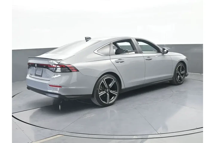 $27000 : Honda Accord Hybrid 2024 Spo image 6