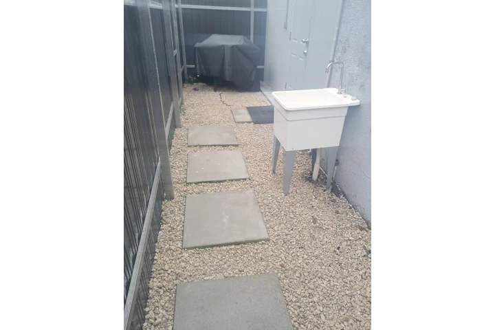 $950 : EFICENCE miami gardens image 2