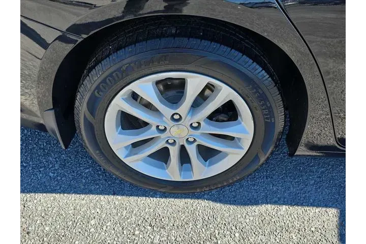 $8988 : Chevrolet Malibu 2017 LT 4dr image 8