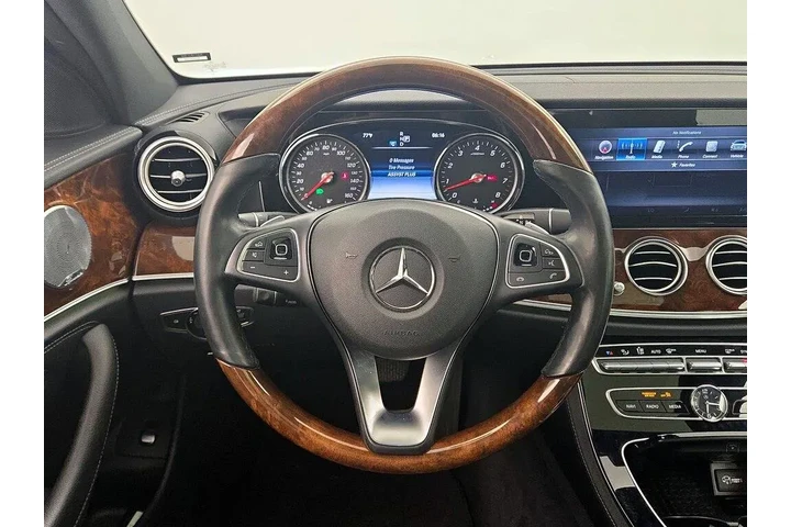 $22998 : Mercedes-Benz E-Class 2017 E image 10