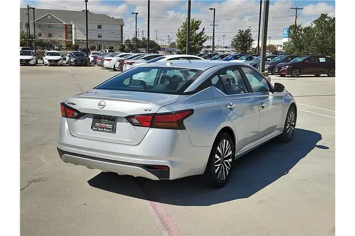 $23550 : Nissan Altima 2024 2.5 SV 4d image 4