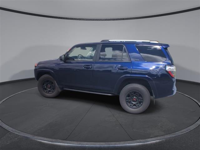 $35700 : PRE-OWNED 2021 TOYOTA 4RUNNER image 6