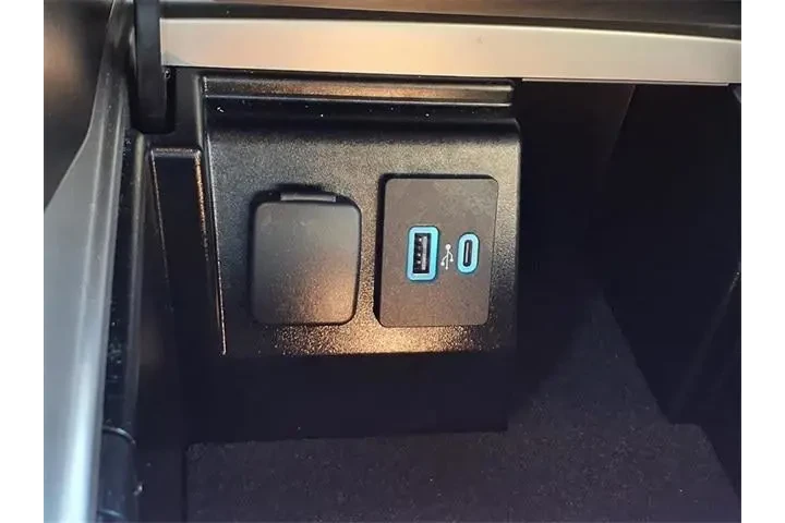 $39777 : Ford Explorer 2022 AWD ST 4d image 8