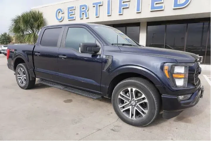 $34988 : Ford F-150 2023 4x2 XL 4dr S image 1