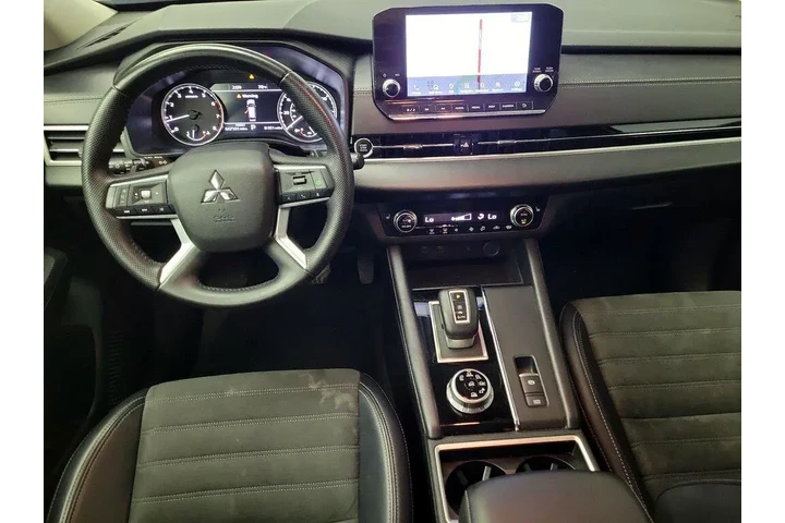 $23998 : Mitsubishi Outlander 2024 AW image 9