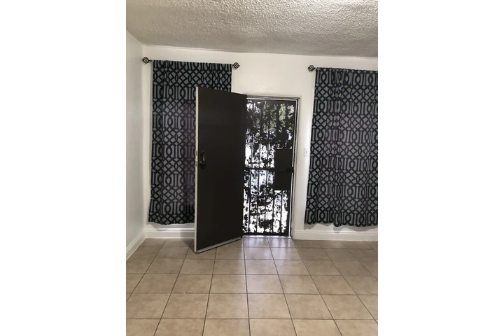 $1380 : Estudio APT en Los Angeles image 4