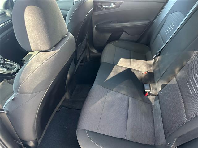 $11700 : Kia forte S image 1