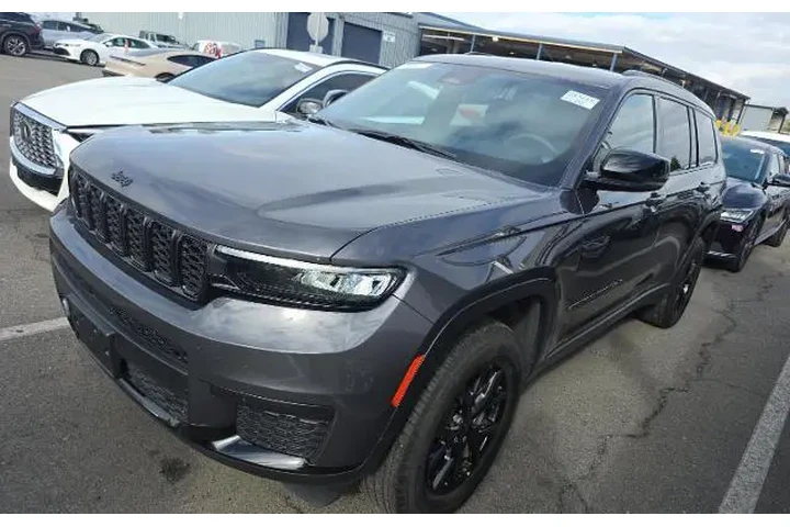 $31995 : Jeep Grand Cherokee L 2024 4 image 2