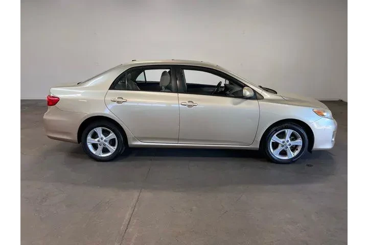 $11542 : Toyota Corolla 2011 image 2