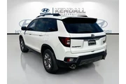 $29998 : Honda Passport 2023 AWD Trai thumbnail