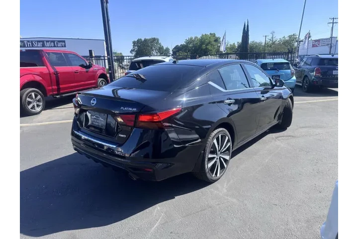 $18988 : 2021 Altima 2.5 Platinum image 8