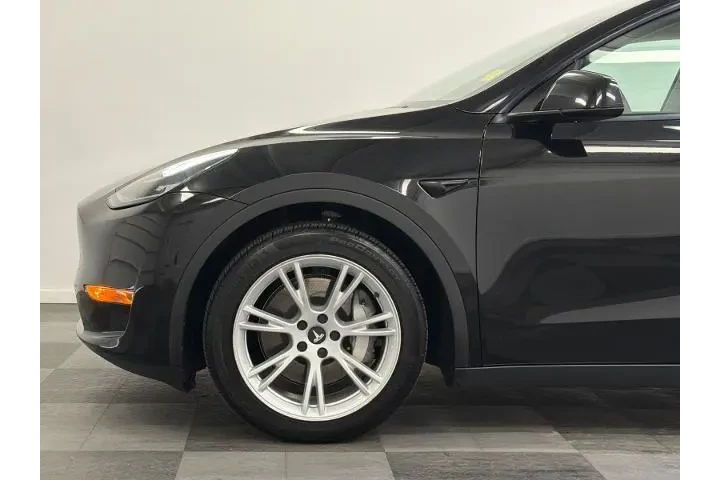 $28000 : Tesla Model Y 2020 AWD Long image 4