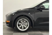 $28000 : Tesla Model Y 2020 AWD Long thumbnail